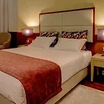 في.آي.بي إكزيكتيف أرتس 4*