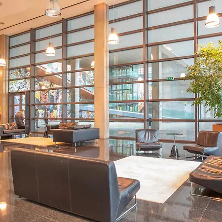 في.آي.بي إكزيكتيف أرتس 4*