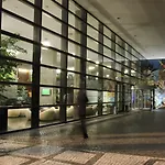 Vip 이그제큐티브 아트 호텔 4*