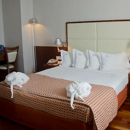 Vip Executive Arts 4*