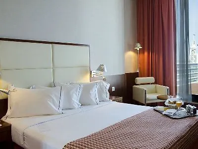 ホテル Vip エグゼクティブ アーツ 4*