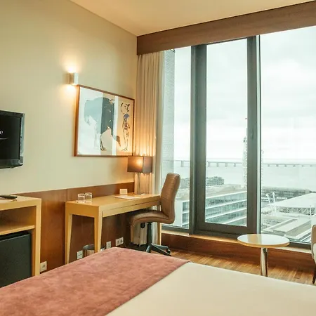 Hotell Vip Executive Arts 4*