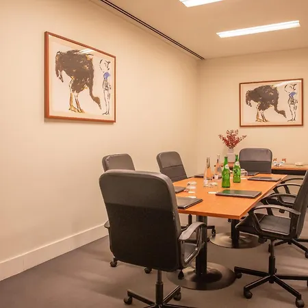 Hotell Vip Executive Arts 4*