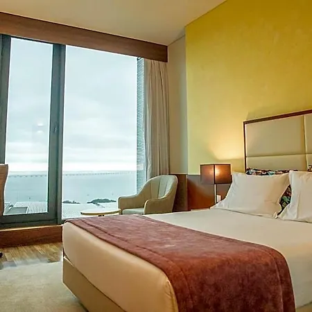 Hotel Vip Executive Arts 4*