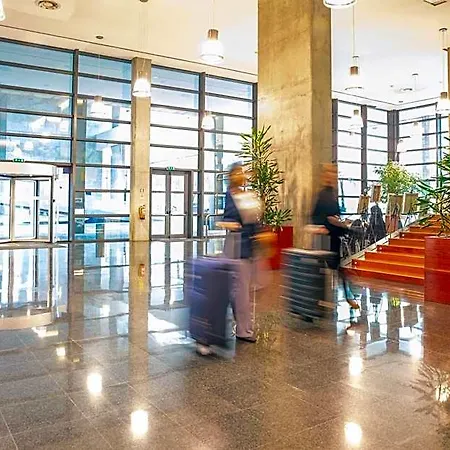 Hotel Vip Executive Arts 4*