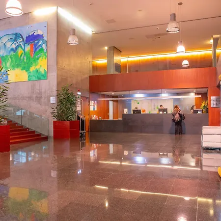 Hotel Vip Executive Arts 4*