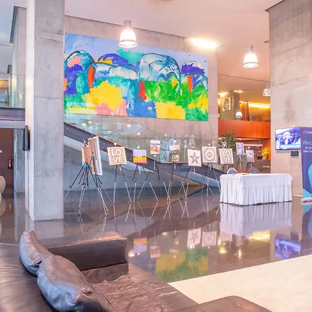 Hotel Vip Executive Arts 4*