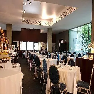 ホテル Vip エグゼクティブ アーツ 4*